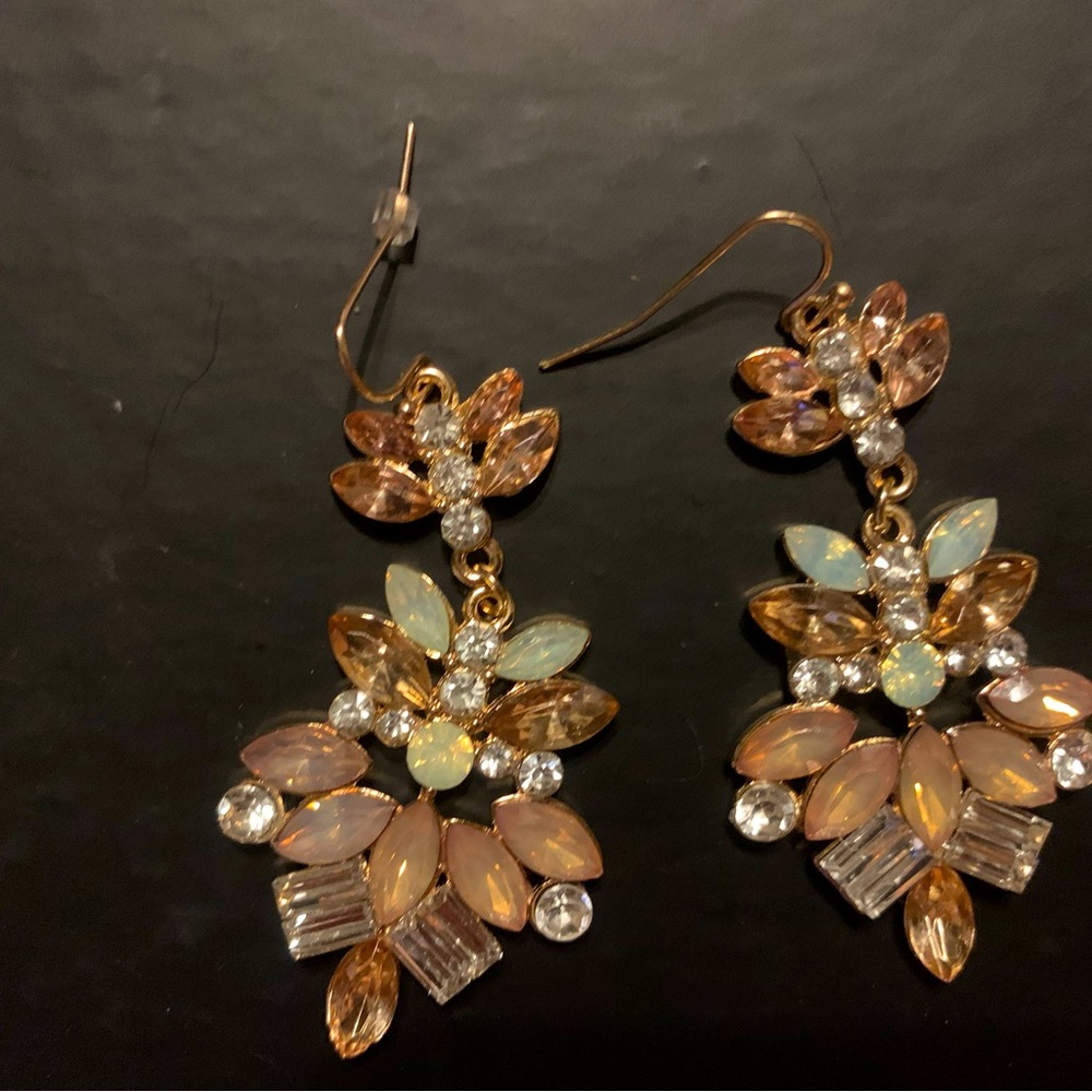 Shiny pink elegant statement earrings